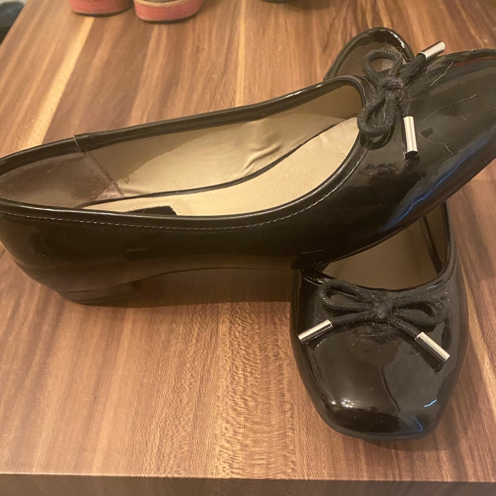 Size 8 black dress flats